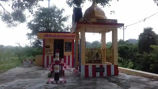 Arulmigu Oorkaval Swamy Temple, Kalloorani - 626105 அருள்மிகு ஊர்க்காவல் சாமி திருக்கோயில்,  - 626105, Virudhunagar - Ancient Temple Architecture and History Image 2