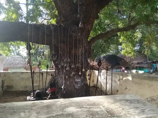 Arulmigu Oorsuthi Karupu Temple, Nanchaisangenthi - 621713 Arulmigu Oorsuthi Karupu Temple, Nanchaisangenthi - 621713, Thiruchirappalli - Ancient Temple Architecture and History Image 2