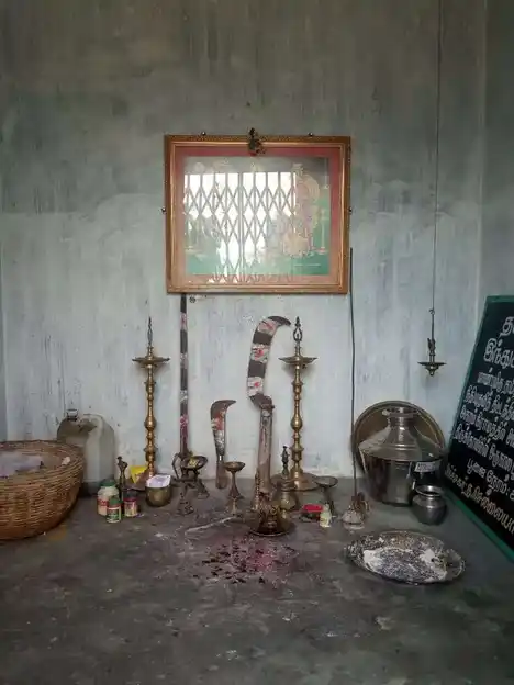 Arulmigu Oorsuthi Karupu Temple, Periyakurukkai, Periyakurukkai - 621105 Arulmigu Oorsuthi karupu Temple, Periyakurukkai, Periyakurukkai - 621105, Thiruchirappalli - Ancient Temple Architecture and History Image 4