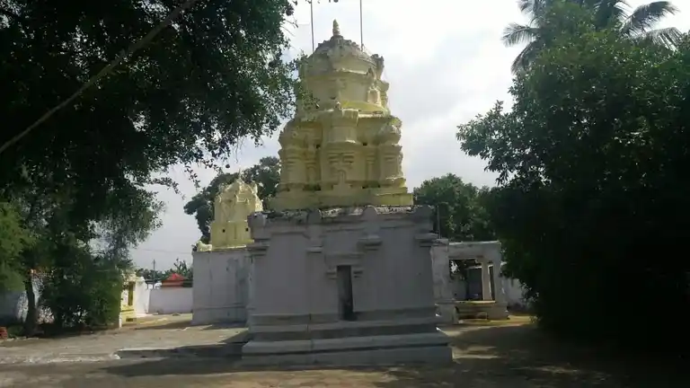 Arulmigu Oothimalai Andavar & Kailasanathar Temple, Irumbarai, Kalapatti - 641302