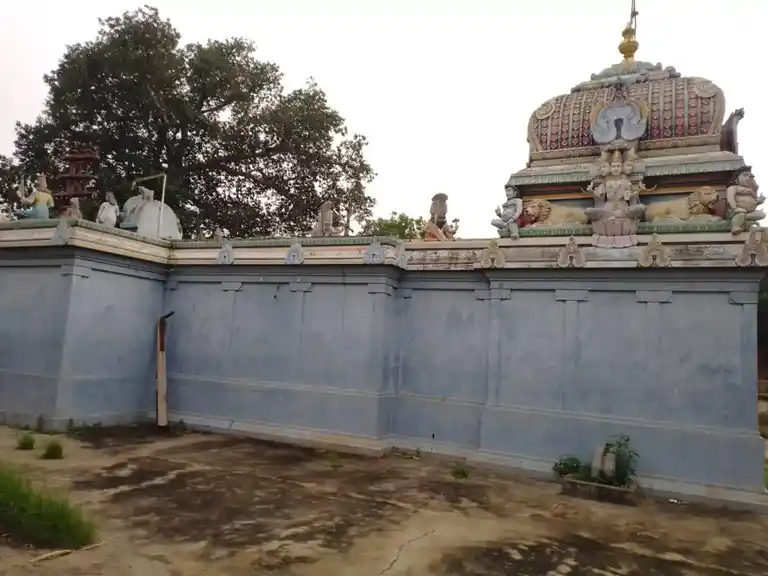 Arulmigu Oothukattu Mariyamman Temple, Vizhur - 607805 அருள்மிகு ஊத்துகாட்டுமாரியம்மன் திருக்கோயில், Vizhur - 607805, Cuddalore - Ancient Temple Architecture and History Image 2