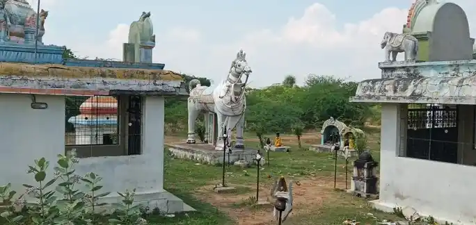 Arulmigu Orukudhirai Ayyanar Temple, Kiliyur - 620013 அருள்மிகு ஒருகுதிரைஅய்யனார் திருக்கோயில், கிளியூர் - 620013, Thiruchirappalli - Ancient Temple Architecture and History Image 3