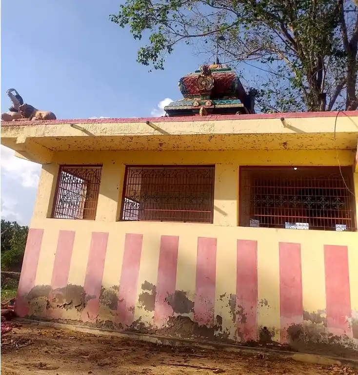 Arulmigu Orumenu Pathrakaliamman Temple, Kurukattur - 628207 அருள்மிகு ஒருமேனி பத்ரகாளியம்மன் திருக்கோயில், Kurukattur - 628207, Thoothukudi - Ancient Temple Architecture and History Image 4