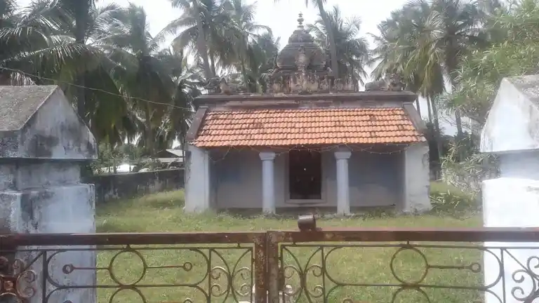 Arulmigu Oruvapatty Senrayaperumal Temple, Chithur - 637101 அருள்மிகு ஒருவாப்பட்டி சென்றாய பெருமாள் திருக்கோயில், Chithur - 637101, Salem - Ancient Temple Architecture and History Image 2