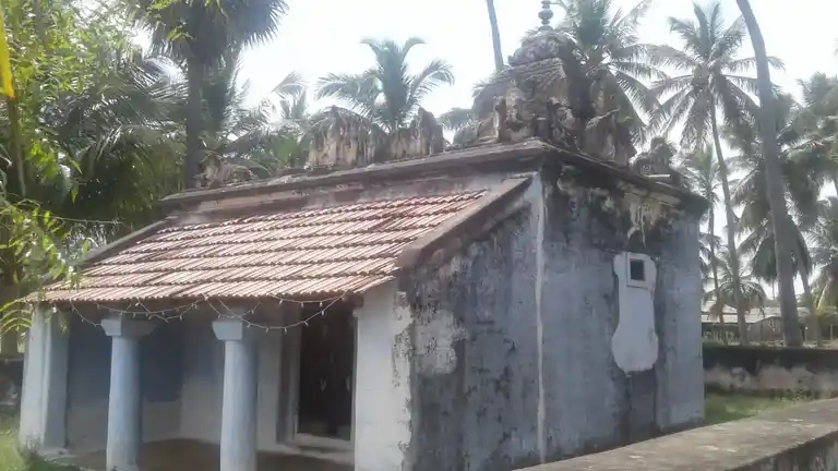 Arulmigu Oruvapatty Senrayaperumal Temple, Chithur - 637101 அருள்மிகு ஒருவாப்பட்டி சென்றாய பெருமாள் திருக்கோயில், Chithur - 637101, Salem - Ancient Temple Architecture and History Image 3