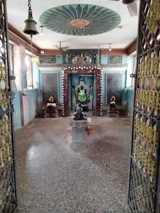 Arulmigu Ottamada Kaliamman Temple, Near Sathiradudi, Theeyanur - 623527 அருள்மிகு ஓட்டமடக் காளியம்மன் திருக்கோயில், Near Sathiradudi, Theeyanur - 623527, Ramanathapuram - Ancient Temple Architecture and History Image 10