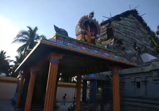 Arulmigu Oushatha Pureeshwarar Temple, Marungappallam - 614802 அருள்மிகு ஔஷதபுரீஸ்வரர் திருக்கோயில், மருங்கப்பள்ளம் - 614802, Thanjavur - Ancient Temple Architecture and History Image 3