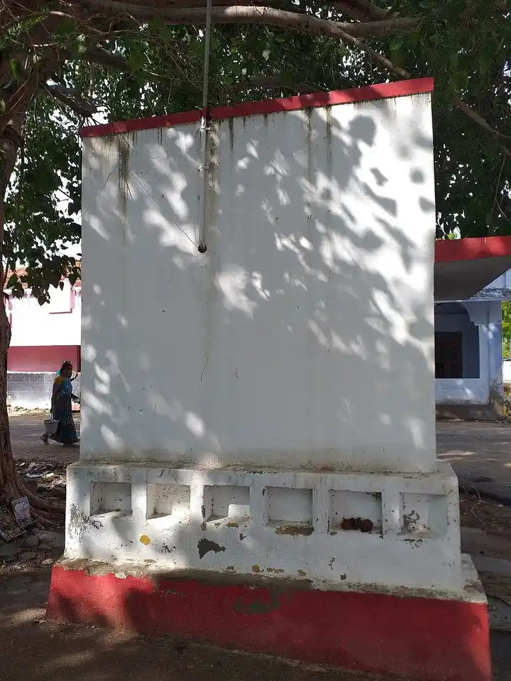 Arulmigu Ovvai Vinayagar Temple, Kulasekarapattanam - 628206 அருள்மிகு ஔவை விநாயகர் திருக்கோயில், Kulasekarapattanam - 628206, Thoothukudi - Ancient Temple Architecture and History Image 2