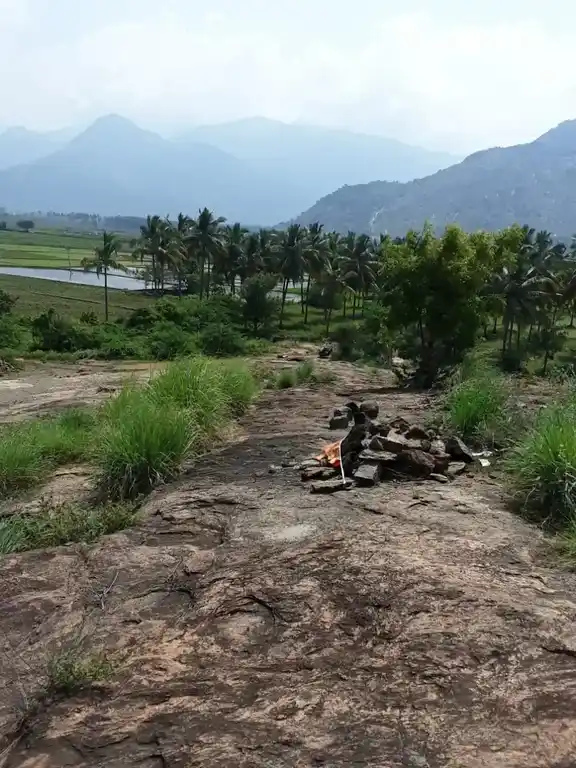 Arulmigu Paachumalai Amman Temple, Balasamudaram - 624610 அருள்மிகு பாக்குமாலையம்மன் திருக்கோயில், Balasamudaram - 624610, Dindigul - Ancient Temple Architecture and History Image 4