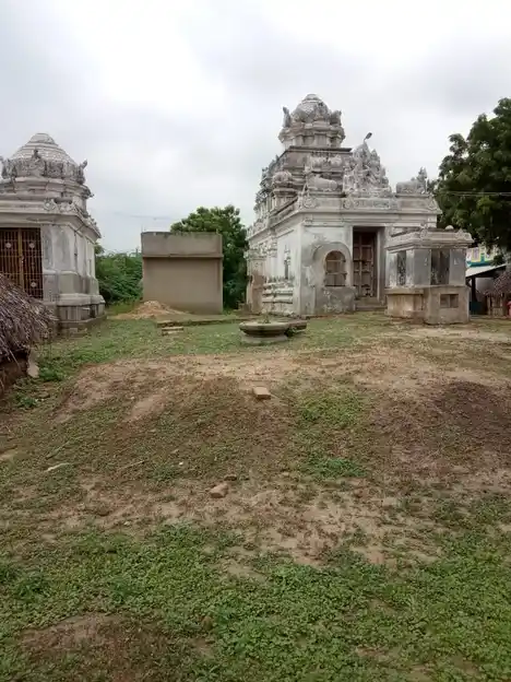 Arulmigu Paadhadeswarar Temple, Umamaheswarapuram - 610202 அருள்மிகு பாதாளேஷ்வரர் சுவாமி திருக்கோயில், Umamaheswarapuram - 610202, Thiruvarur - Ancient Temple Architecture and History Image 3
