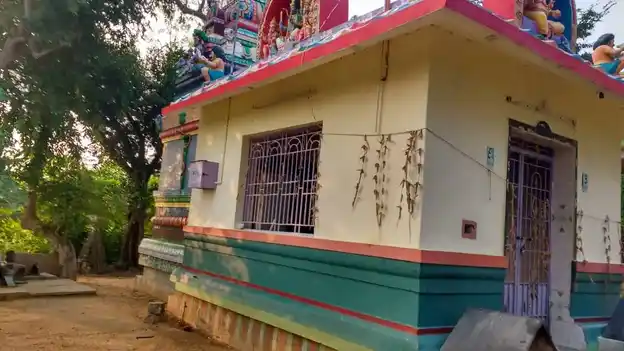 Arulmigu Paalaiyadi Vinayagar Temple, Kadamparayanpatti - 622103 அருள்மிகு பாலையடிவிநாயகர் திருக்கோயில், Kadamparayanpatti - 622103, Pudukkottai - Ancient Temple Architecture and History Image 2