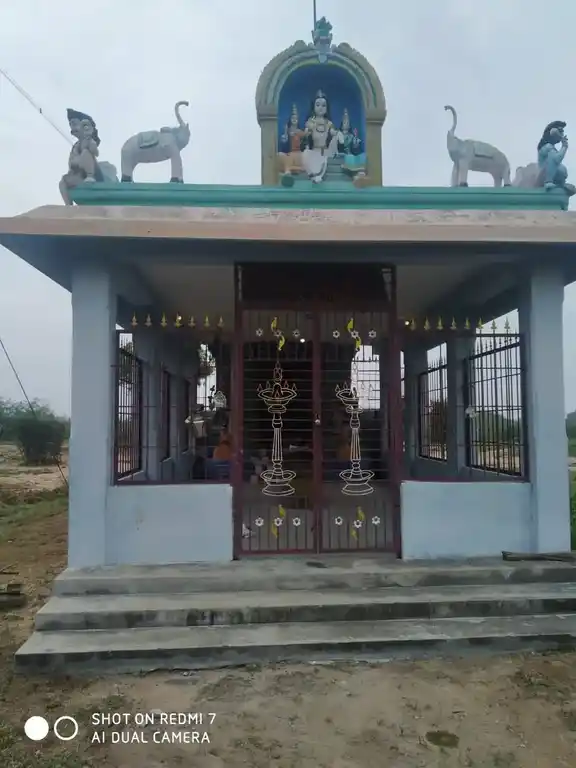 Arulmigu Paalarudaiya Ayyanar Temple, Therkuporkudi, Therkuporkudi - 623538 அருள்மிகு. பாலாருடைய அய்யனார் திருக்கோயில், Therkuporkudi, Therkuporkudi - 623538, Sivagangai - Ancient Temple Architecture and History Image 3