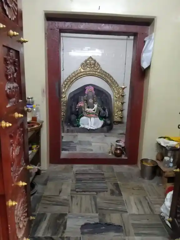 Arulmigu Paaraivinayagar Temple, Karungalpalayam - 638001 அருள்மிகு பாறை விநாயகர் திருக்கோயில், Karungalpalayam - 638001, Erode - Ancient Temple Architecture and History Image 4