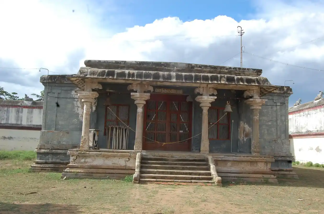 Arulmigu Paarijathavanaswarar Temple, Thirukkalar - 614710 அருள்மிகு பாரிஜாதவனேஸ்வர சுவாமி திருக்கோயில், திருக்களர் - 614710, Thiruvarur - Ancient Temple Architecture and History Image 4
