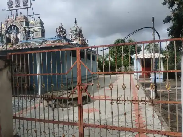 Arulmigu Pachai Perumal Temple, Ponneri, Harur - 636903 அருள்மிகு பச்சை பெருமாள் திருக்கோயில், மாம்பாடி, மாம்பாடி - 636903, Dharmapuri - Ancient Temple Architecture and History Image 4