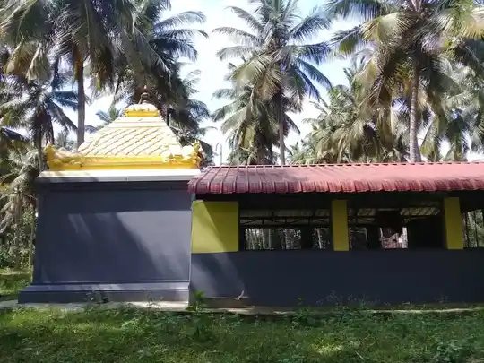 Arulmigu Pachaikaraiamman Temple, Devaryapuram - 642109 அருள்மிகுபச்சகைரையம்மன் திருக்கோயில், Devaryapuram - 642109, Coimbatore - Ancient Temple Architecture and History Image 2