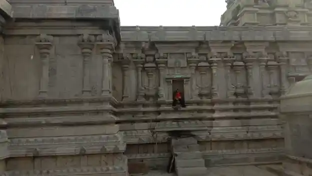 Arulmigu Pachaimaragathavali Sametha Patteswararswamy Temple, Marudurai - 638108 அருள்மிகு பச்சைமரகதவல்லி சமேத பட்டீஸ்வரசுவாமி, மருதுறை, காங்கயம் சுவாமி, Marudurai - 638108, Tiruppur - Ancient Temple Architecture and History Image 5