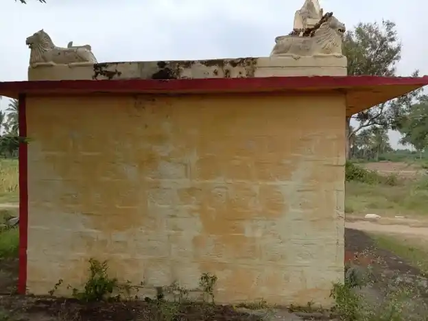 Arulmigu Pachainachiyamman Temple, Irumathur - 635201 அருள்மிகு பச்சை நாச்சியம்மன் திருக்கோயில், Irumathur - 635201, Dharmapuri - Ancient Temple Architecture and History Image 4