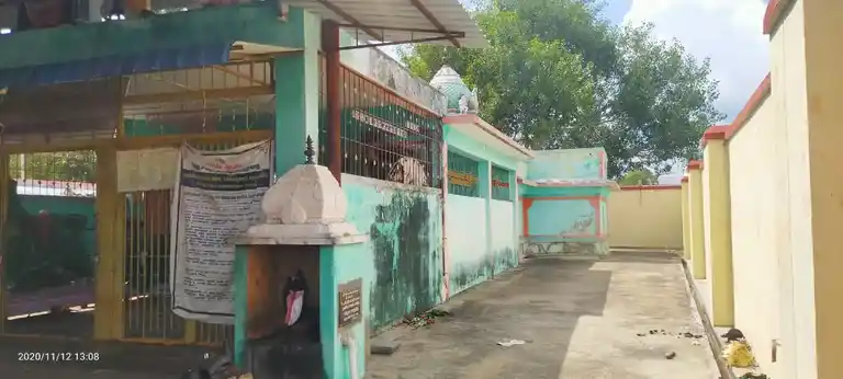 Arulmigu Pachaiyamman Samedha Mannarsamy Temple, Side Of River, Chengam - 606701 அருள்மிகு பச்சையம்மன் சமேத மன்னார்சாமி திருக்கோயில், நதிகரை, செங்கம் - 606701, Tiruvannamalai - Ancient Temple Architecture and History Image 4