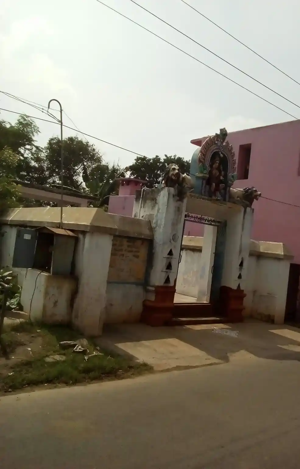 Arulmigu Pachaiyamman Temple, Annachipalayam - 632104 அருள்மிகு பச்சையம்மன் திருக்கோயில், அண்ணாசிபாளையம் - 632104, Vellore - Ancient Temple Architecture and History Image 2