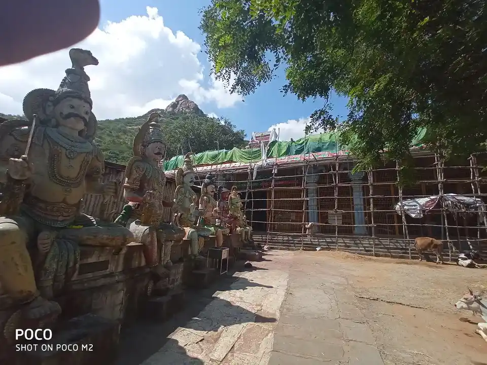 Arulmigu Pachaiyamman Temple, Tiruvannamalai - 606601 அருள்மிகு பச்சையம்மன் மன்னார்சாமி திருக்கோயில், செட்டிகுளமேடு, போளூர் ரோடு, திருவண்ணாமலை - 606601, Tiruvannamalai - Ancient Temple Architecture and History Image 2