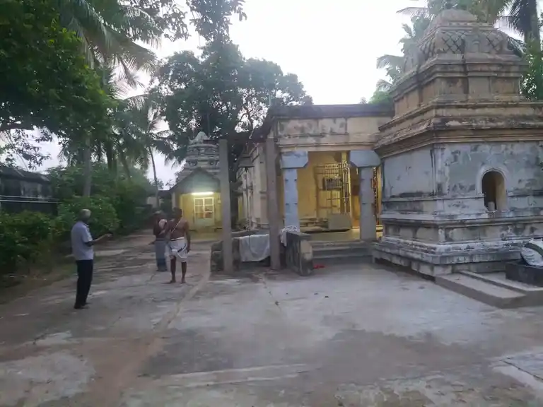Arulmigu Pachilaiyudaiya Ayyanar Temple, Paikudipatti - 630206 அருள்மிகு பச்சிலையுடைய அய்யனார் திருக்கோயில், Paikudipatti - 630206, Sivagangai - Ancient Temple Architecture and History Image 2