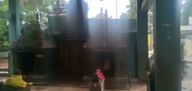 Arulmigu Pachiyamman Mannarsamy Temple, Thirumalairayasamuthiram - 620001 Arulmigu Pachiyamman Mannarsamy Temple, Thirumalairayasamuthiram - 620001, Thiruchirappalli - Ancient Temple Architecture and History Image 5