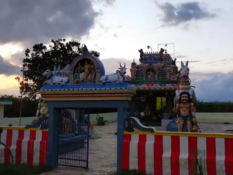 Arulmigu Padaithalaai Nayakiyamman Temple, Siyamuthupatti - 630502 Arulmigu Padaithalaai Nayakiyamman Temple, Siyamuthupatti - 630502, Sivagangai - Ancient Temple Architecture and History Image 2