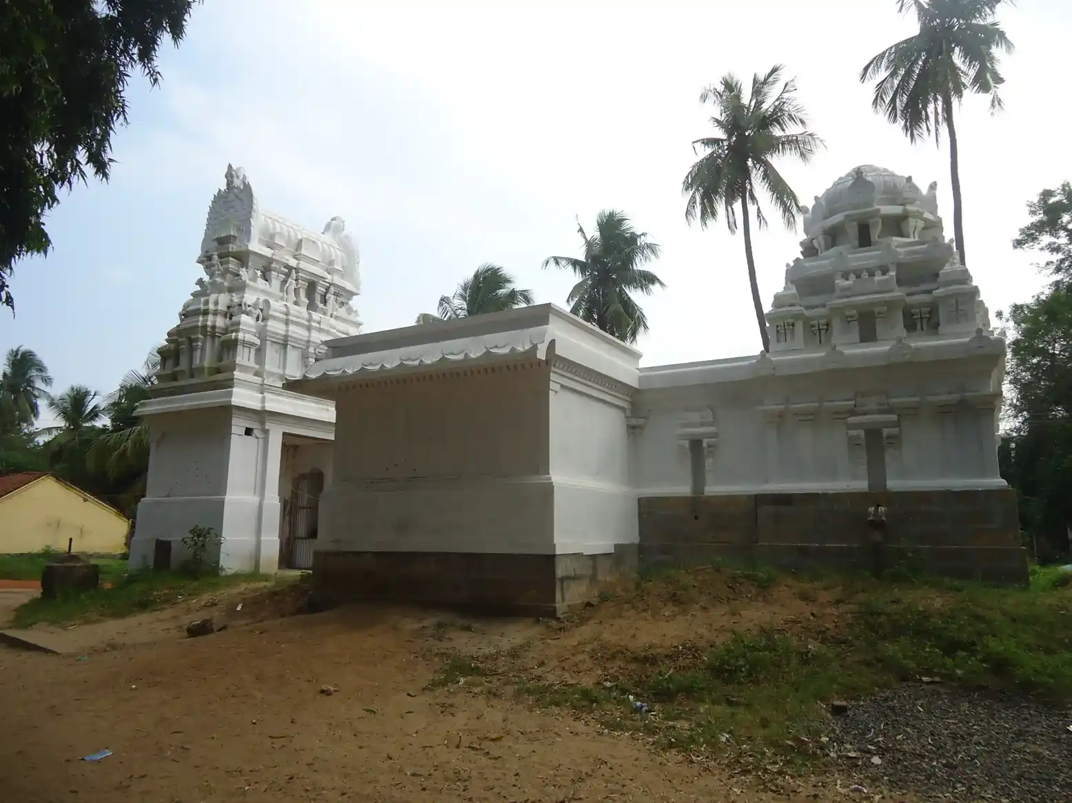Arulmigu Padaithangi Vinayagar Temple, Mela Semmangudi - 612605 அருள்மிகு படைதாங்கி விநாயகர் திருக்கோயில், Mela Semmangudi - 612605, Thanjavur - Ancient Temple Architecture and History Image 2