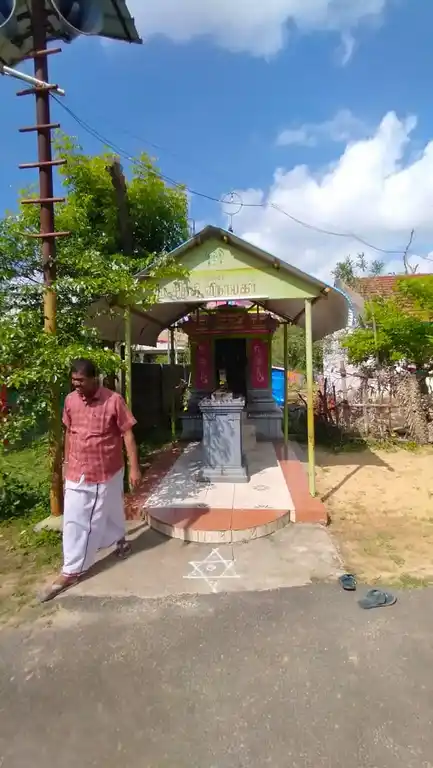 Arulmigu Padaiveti Pilliyar Temple, Illupur, Illupur - 609308 அருள்மிகு படைவெட்டி பிள்ளையார் திருக்கோயில், Illupur, Illupur - 609308, Mayiladuthurai - Ancient Temple Architecture and History Image 3