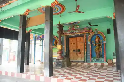 Arulmigu Padaivetti Mariyamman Temple, Sendhankudi - 609118 Arulmigu Padaivetti Mariyamman Temple, சேந்தன்குடி - 609118, Mayiladuthurai - Ancient Temple Architecture and History Image 2