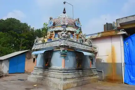 Arulmigu Padaivetti Mariyamman Temple, Sendhankudi - 609118 Arulmigu Padaivetti Mariyamman Temple, சேந்தன்குடி - 609118, Mayiladuthurai - Ancient Temple Architecture and History Image 4