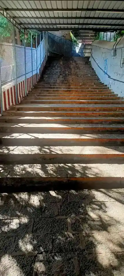 Arulmigu Padalathiri Narasimma Perumal Temple, Singaperumal Koil, Chengalpattu - 603204 அருள்மிகு பாடலாத்ரி நரசிம்ம பெருமாள் திருக்கோயில், சிங்கபெருமாள் கோயில் - 603204, Chengalpattu - Ancient Temple Architecture and History Image 9