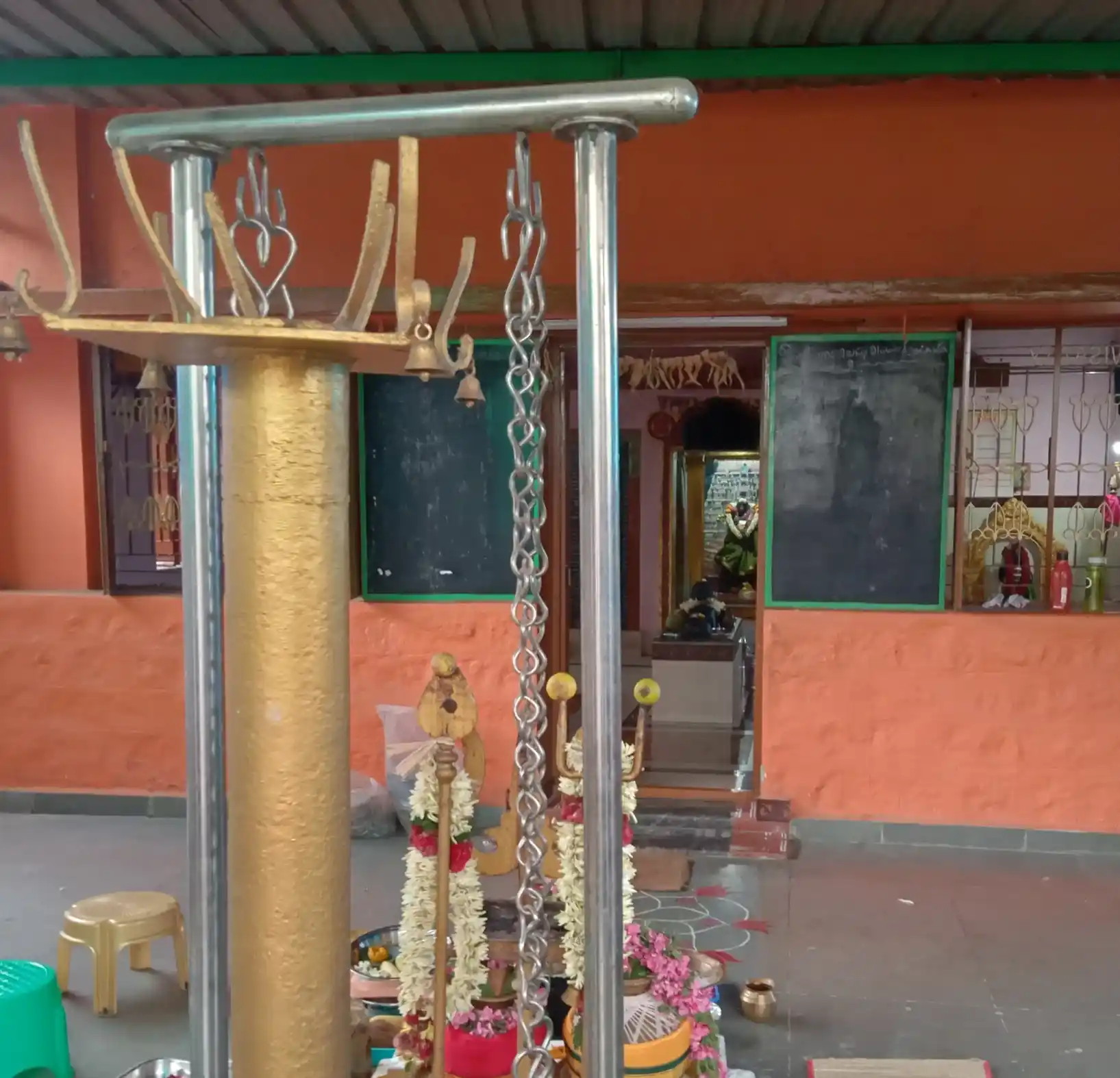 Arulmigu Padapattiamman Temple, Vilankurichy - 641035 அருள்மிகு படப்பட்டி அம்மன் திருக்கோயில், விலங்குறிச்சி - 641035, Coimbatore - Ancient Temple Architecture and History Image 2