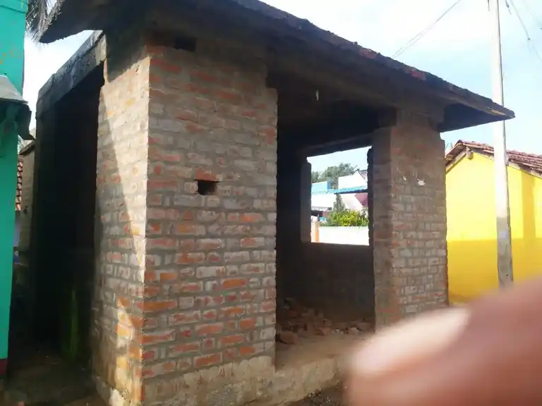 Arulmigu Padarchi Karagam (Palagai Karagam) Temple, Dhotta Thimmanahalli - 635116 அருள்மிகு படர்ச்சி கரகம் திருக்கோயில், Dhotta Thimmanahalli - 635116, Krishnagiri - Ancient Temple Architecture and History Image 2