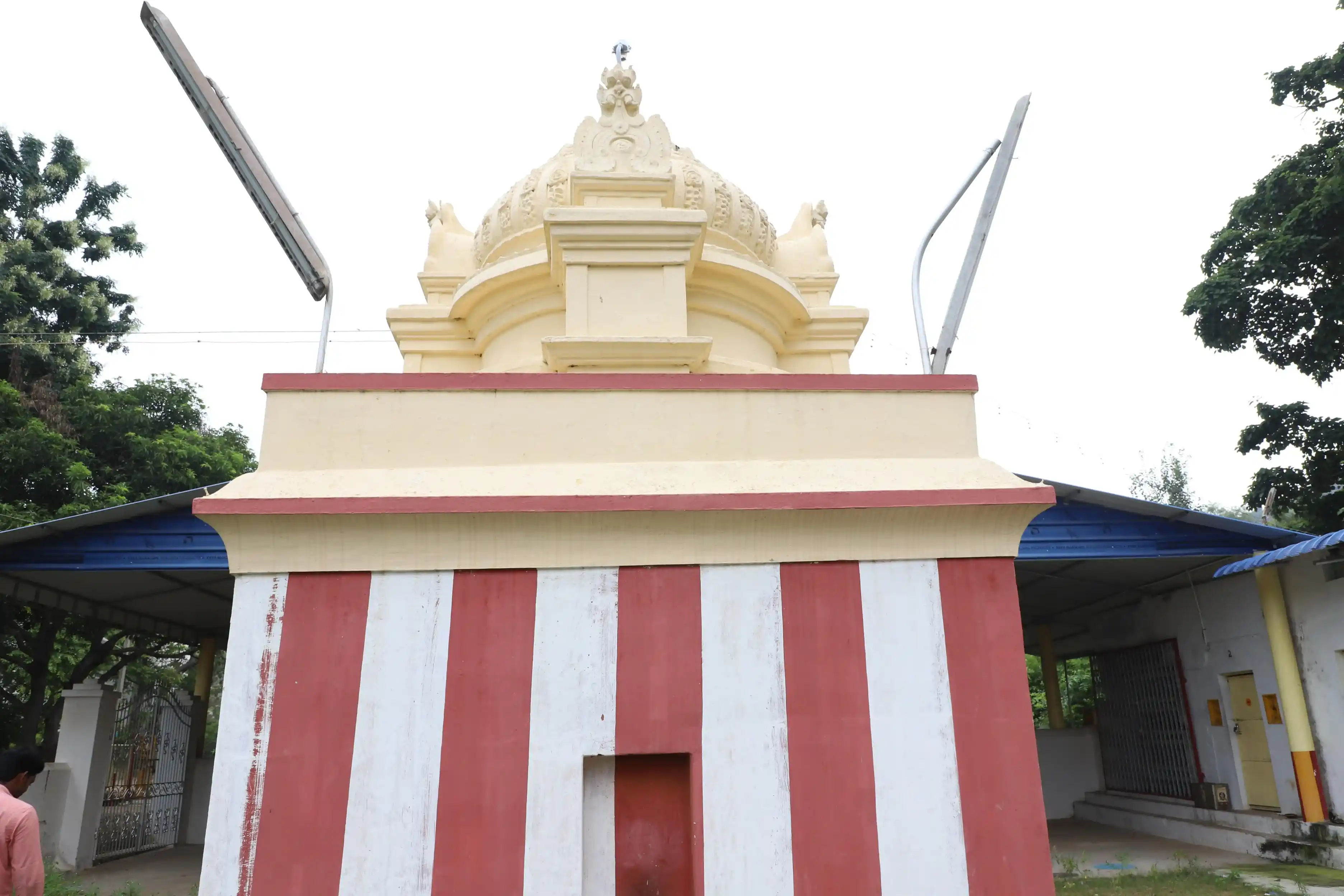 Arulmigu Padavettamman Temple, Hills, Tiruttani - 631209 அருள்மிகு படவேட்டம்மன் திருக்கோயில், மலைக்கோயில், திருத்தணி - 631209, Tiruvallur - Ancient Temple Architecture and History Image 4