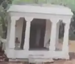 Arulmigu Padhalaraya Perumal Temple, B.Meenakshipuram - 625513 அருள்மிகு பாதாளராய பெருமாள் திருக்கோயில், பி.மீனாட்சிபுரம் - 625513, Theni - Ancient Temple Architecture and History Image 2