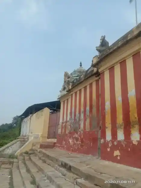 Arulmigu Padithurai Venkatesa Perumal Temple, Karanthai, Thanjavur - 613002 அருள்மிகு படித்துறை வெங்கடேச பெருமாள் திருக்கோயில், Karanthai, Thanjavur - 613002, Thanjavur - Ancient Temple Architecture and History Image 4