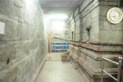 Arulmigu Padrakali Amman Temple, Tiruvalangadu - 631210 அருள்மிகு பத்ரகாளியம்மன் திருக்கோயில், திருவாலங்காடு - 631210, Tiruvallur - Ancient Temple Architecture and History Image 6