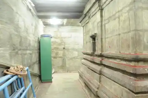 Arulmigu Padrakali Amman Temple, Tiruvalangadu - 631210 அருள்மிகு பத்ரகாளியம்மன் திருக்கோயில், திருவாலங்காடு - 631210, Tiruvallur - Ancient Temple Architecture and History Image 8