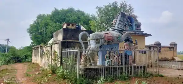 Arulmigu Paikkaattu Ayyanar Temple, Konappattu - 622503 அருள்மிகு பைக்காட்டு அய்யனார் திருக்கோயில், Konappattu - 622503, Pudukkottai - Ancient Temple Architecture and History Image 5