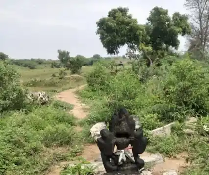 Arulmigu Pairavarsamy Temple, Nallur - 625022 அருள்மிகு பைரவசாமி திருக்கோயில், Nallur - 625022, Madurai - Ancient Temple Architecture and History Image 4