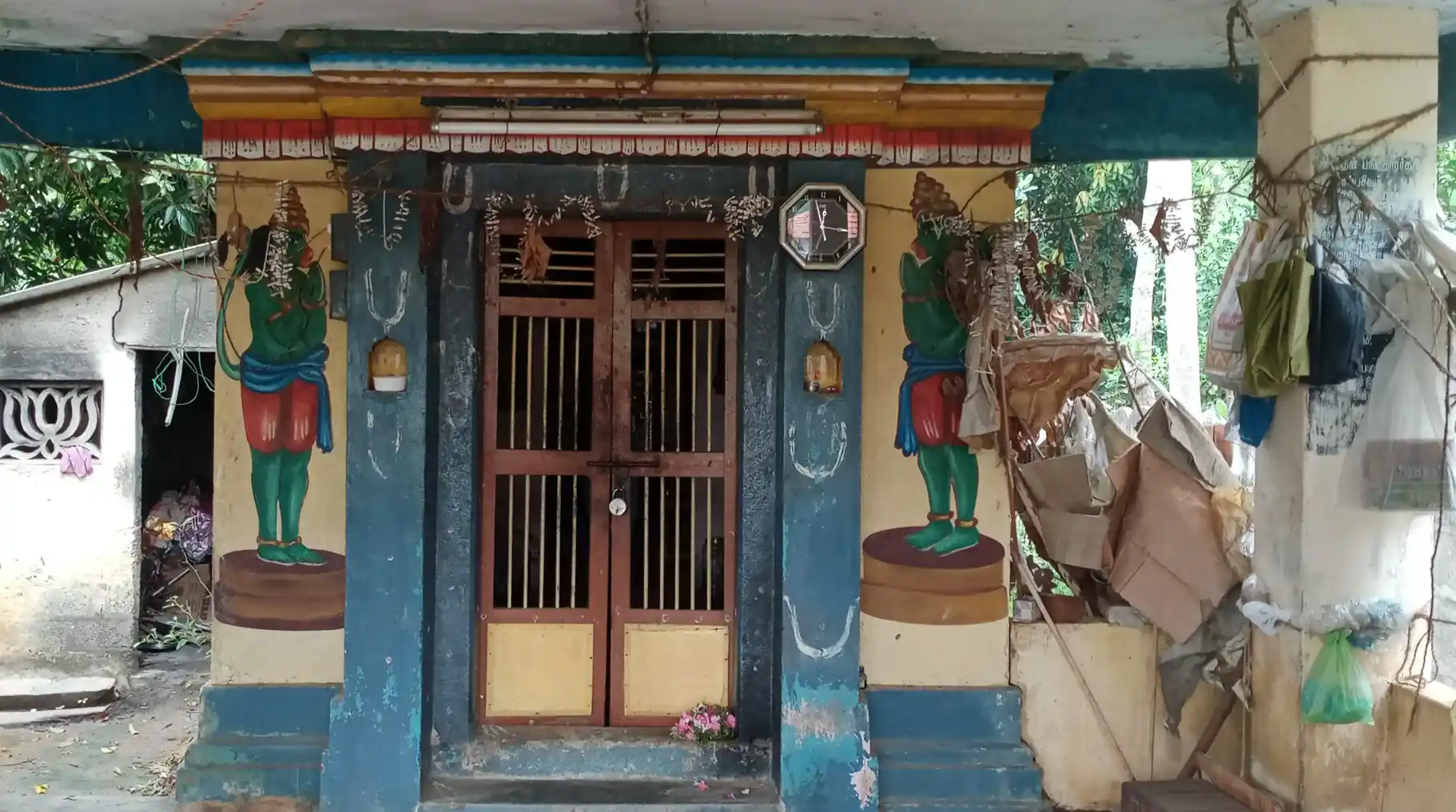 Arulmigu Pajanai Madam, Vaduvoor Vadapaathi - 614019 அருள்மிகு பஜனைமடம் வடுவூர்வடபாதி மன்னார்குடி வட்டம் திருவாரூர் மாவட்டம் மடம், Vaduvoor Vadapaathi - 614019, Thiruvarur - Ancient Temple Architecture and History Image 3