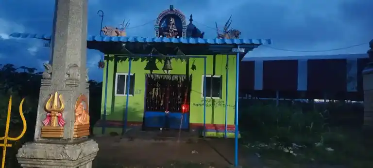 Arulmigu Palagai Karaga Saakiyamman Temple, Chennappalli - 635117 அருள்மிகு பலகை கரக சாக்கியம்மன் திருக்கோயில், Chennappalli - 635117, Krishnagiri - Ancient Temple Architecture and History Image 4