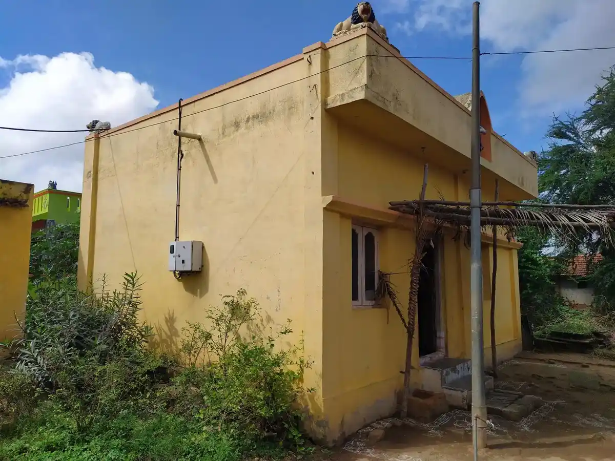 Arulmigu Palagai Karagam Temple, Hosur To Thali Road, Belagondapalli - 635114 அருள்மிகு பலகை கரகம் திருக்கோயில், Hosur To Thali Road, Belagondapalli - 635114, Krishnagiri - Ancient Temple Architecture and History Image 2