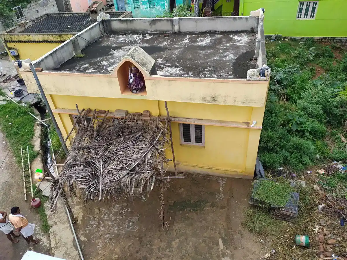 Arulmigu Palagai Karagam Temple, Hosur To Thali Road, Belagondapalli - 635114 அருள்மிகு பலகை கரகம் திருக்கோயில், Hosur To Thali Road, Belagondapalli - 635114, Krishnagiri - Ancient Temple Architecture and History Image 4