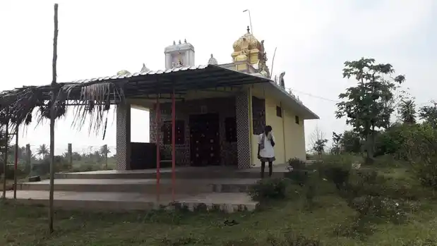 Arulmigu Palagaikaragam Temple, Chinna Mathagondapalli - 635114 அருள்மிகு பலகைகரகம் திருக்கோயில், Chinna Mathagondapalli - 635114, Krishnagiri - Ancient Temple Architecture and History Image 2