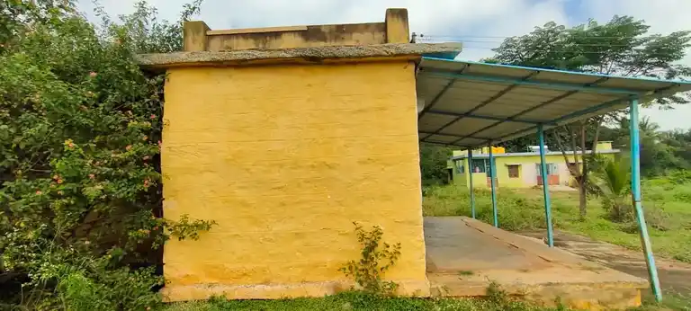 Arulmigu Palagaikaragam Temple, Komaranapalli - 635114 அருள்மிகு பலகை கரகம்மன் திருக்கோயில், Komaranapalli - 635114, Krishnagiri - Ancient Temple Architecture and History Image 4