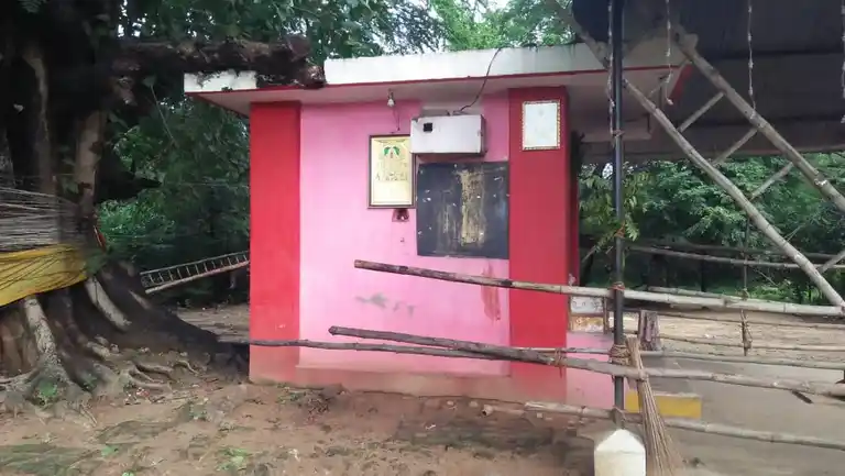 Arulmigu Palandiamman Temple, Inside The Village, Kandankollai - 602001 Arulmigu Palandiamman Temple, Inside The Village, Kandankollai - 602001, Tiruvallur - Ancient Temple Architecture and History Image 4