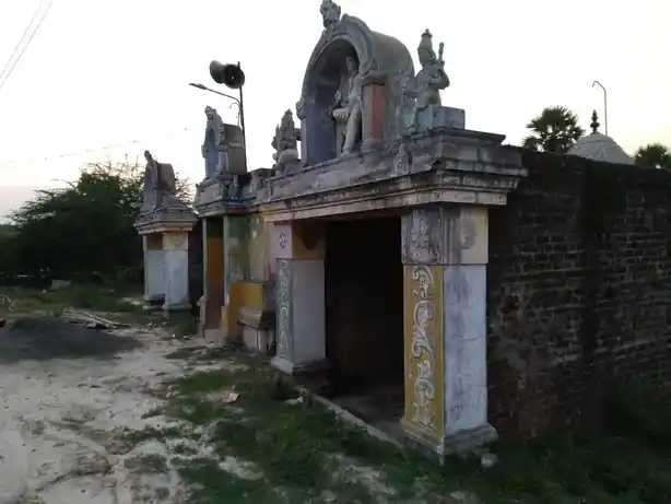 Arulmigu Palaniyadaar Temple, Aruthavapulam - 614711 Arulmigu Palaniyadaar Temple, Aruthavapulam - 614711, Nagapattinam - Ancient Temple Architecture and History Image 3